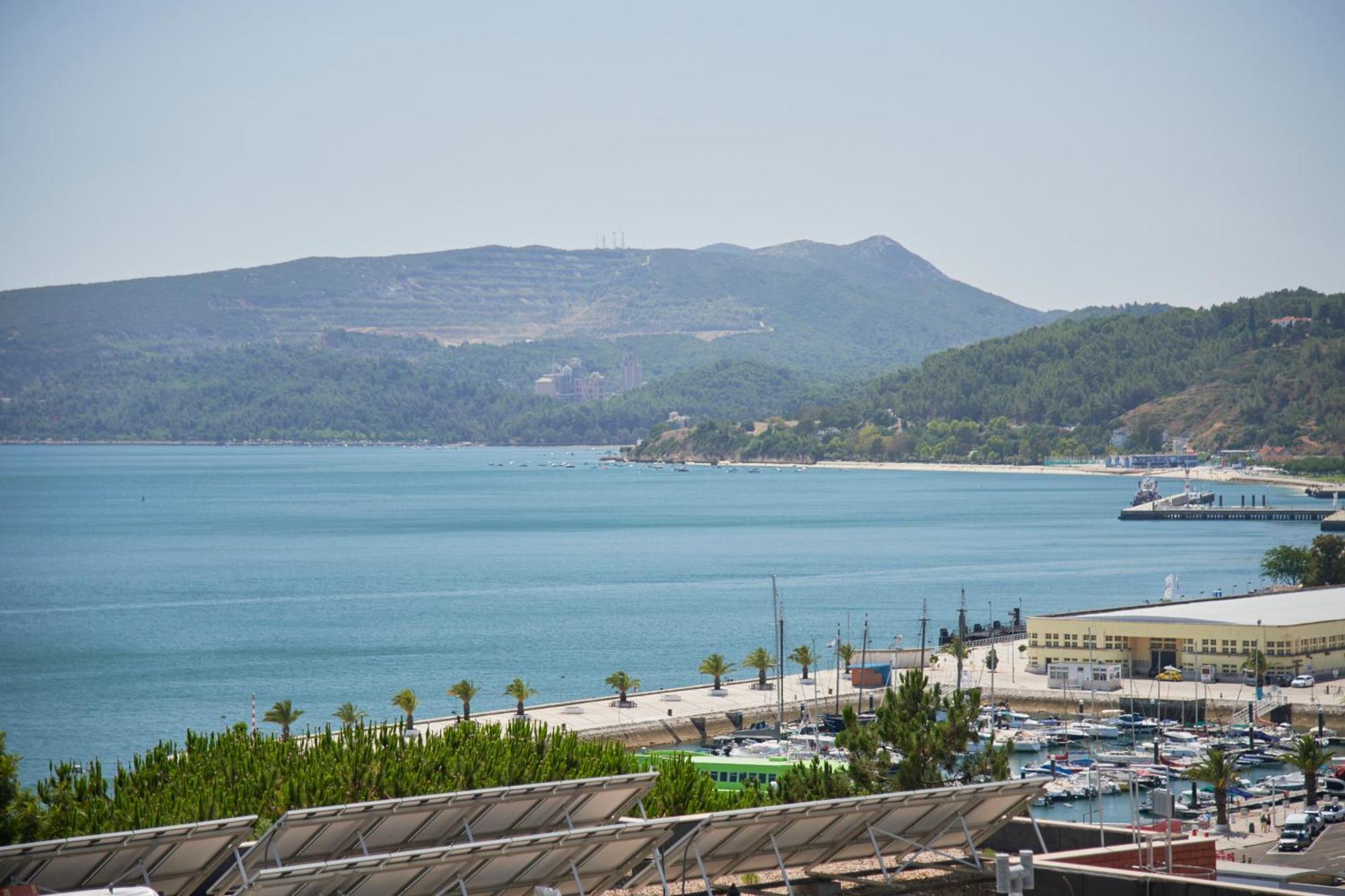 Sunset Bay View, Renovated Apt, By Timecooler Setubal Bagian luar foto