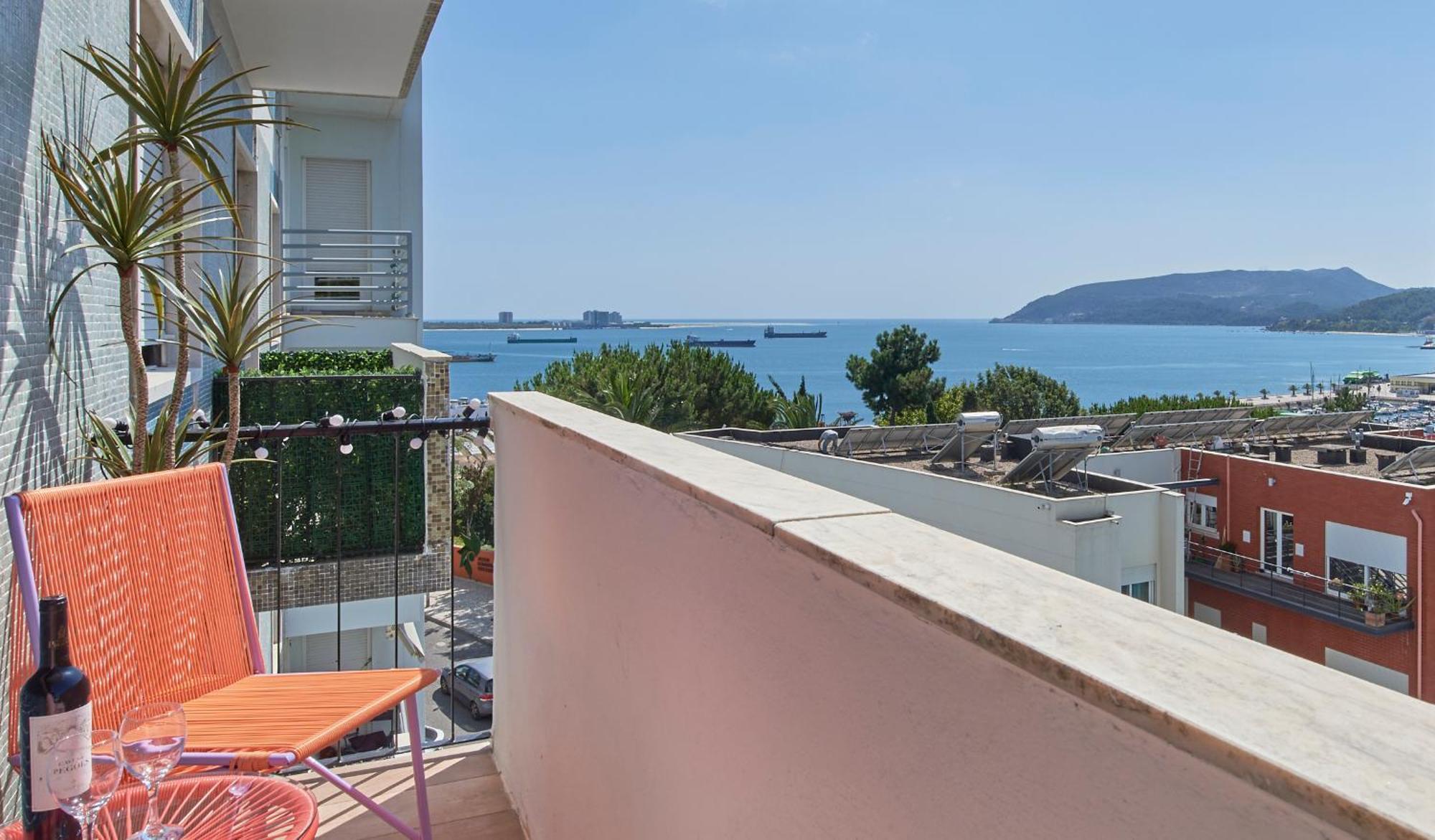 Sunset Bay View, Renovated Apt, By Timecooler Setubal Bagian luar foto