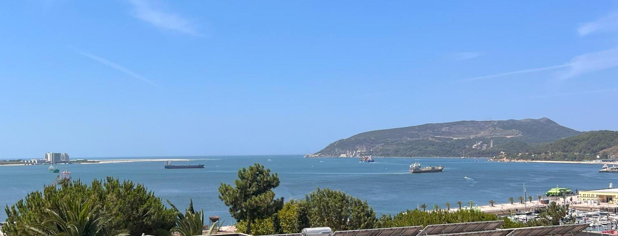 Sunset Bay View, Renovated Apt, By Timecooler Setubal Bagian luar foto